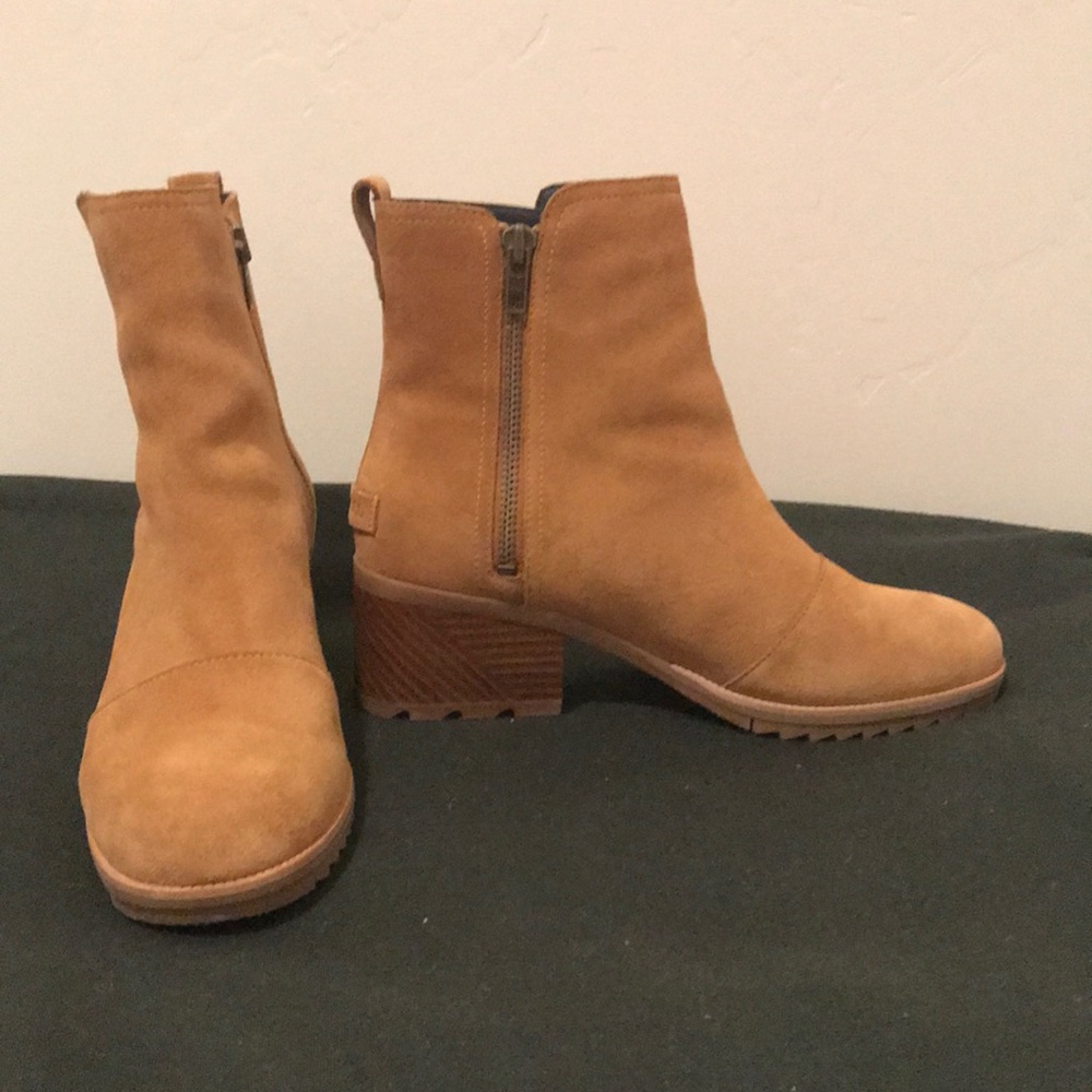 Tan Sorel Cate Leather Bootie